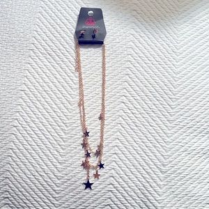 Paparazzi Necklace Layered Stars with earrings! Very Dainty 💎